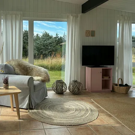 Idyllic Charm In Nr Lyngby *
